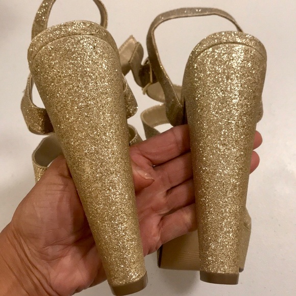 Women’s size 10 shoes - Picture 6 of 8